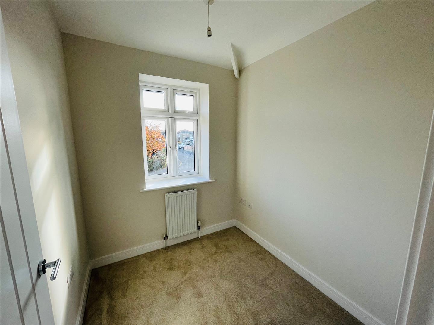 Kenilworth Gardens, Melksham Lock and Key